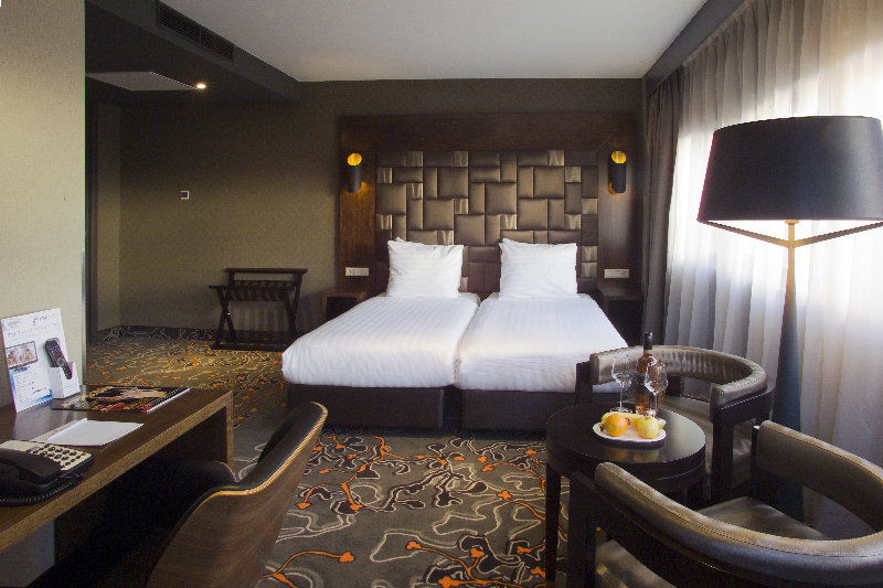 Hotel Xo Park West 4*