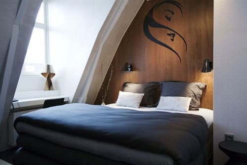 Khách sạn V Frederiksplein 3*