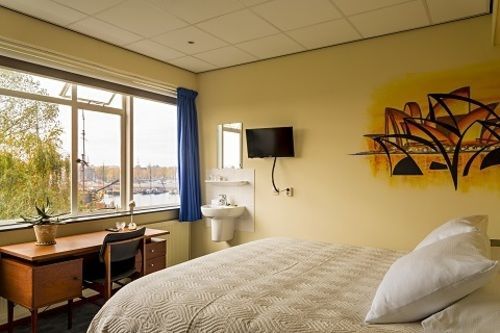 Hotel Homeland