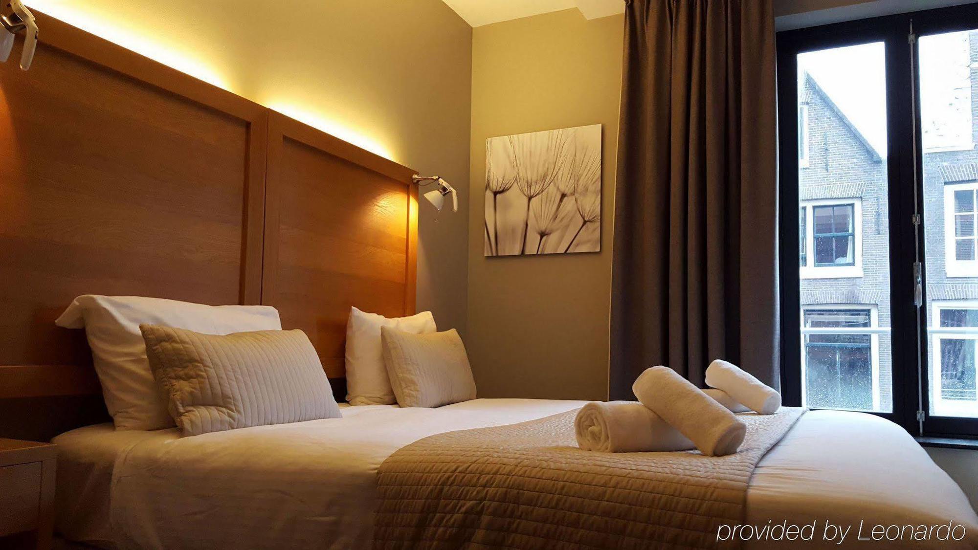 Khách sạn The Bank 3*
