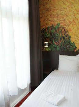 Acca International Hotel 3*