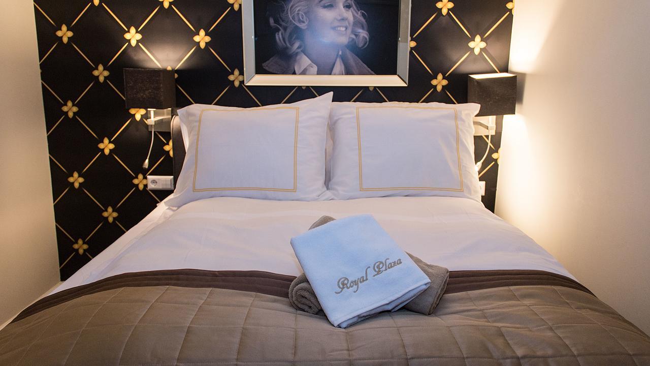 Royal Plaza Khách sạn