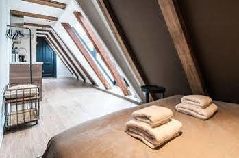 Bed & Breakfast City Studios 3*