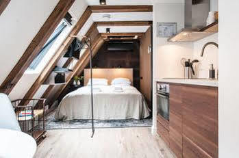 Bed & Breakfast City Studios 3*