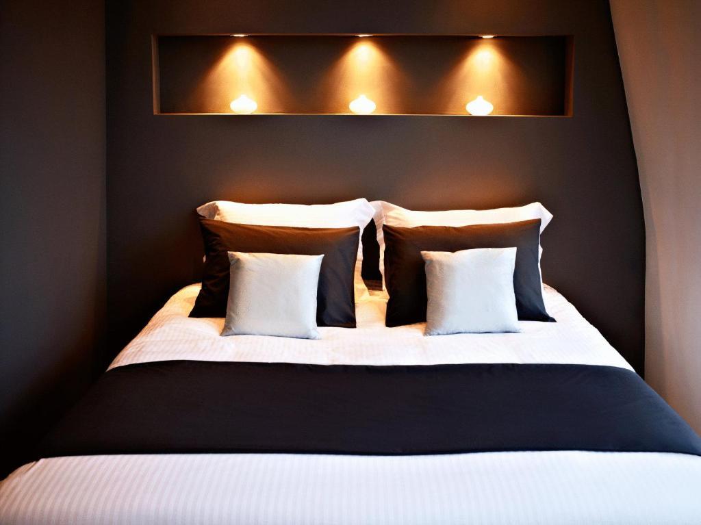 Ams Hotel 3*