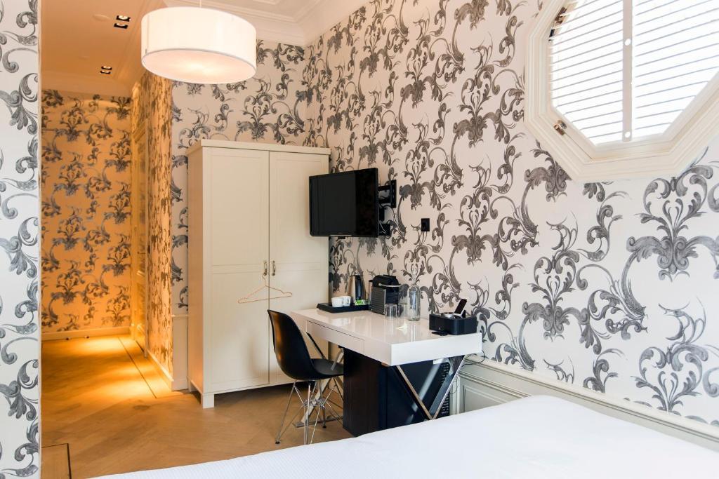 Canal Hotel