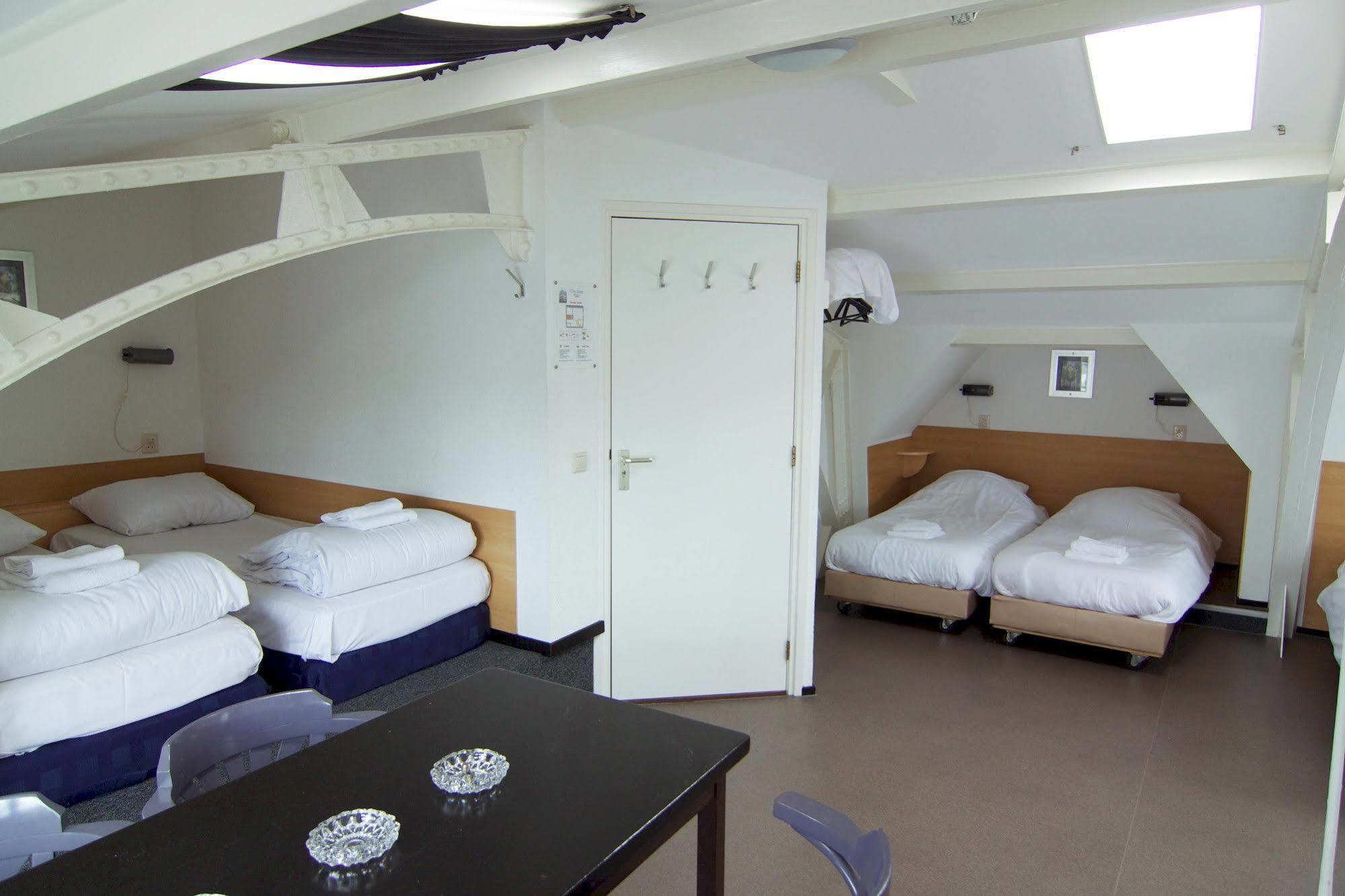 City Hotel