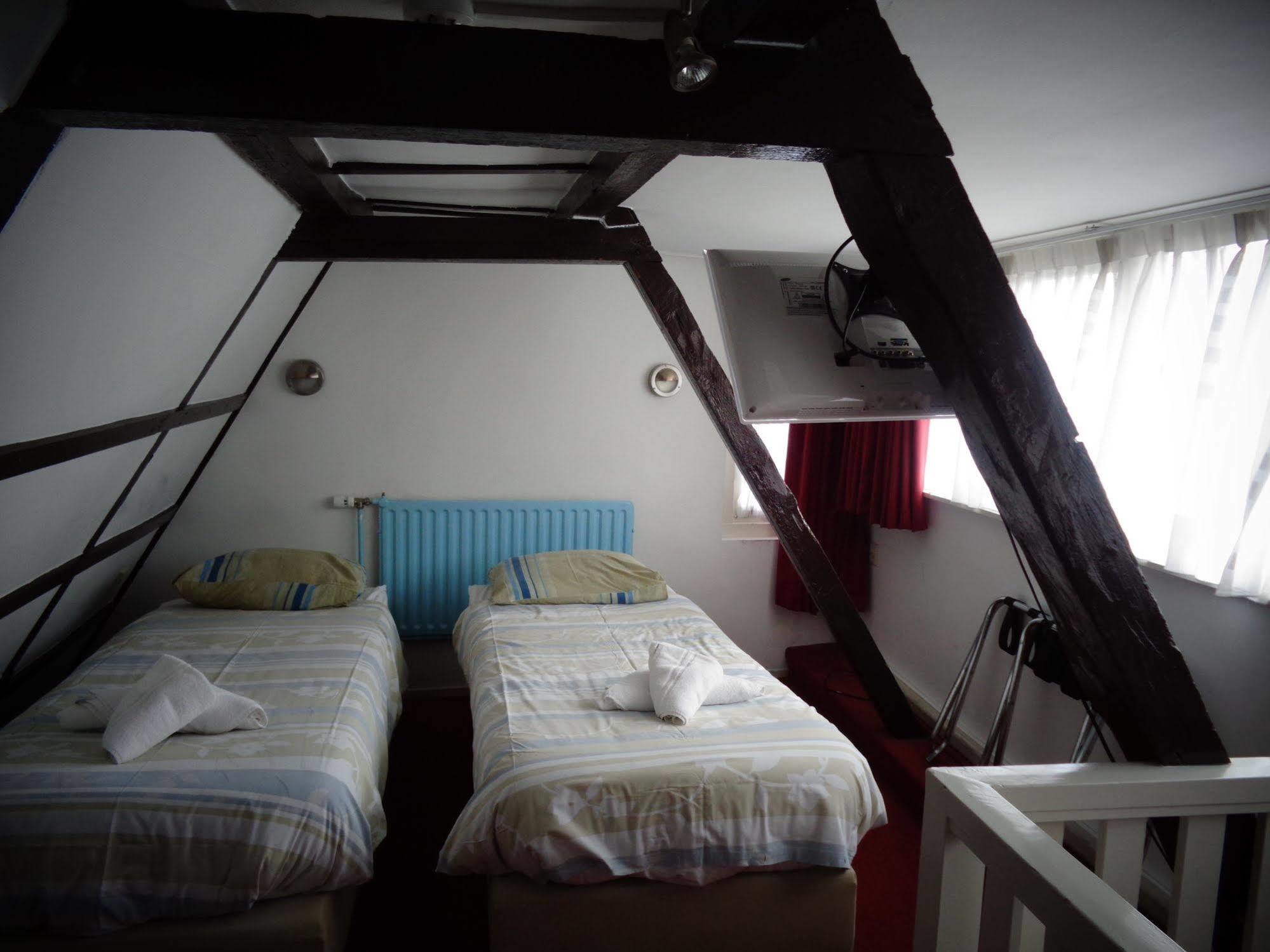 Torenzicht Khách sạn Amsterdam