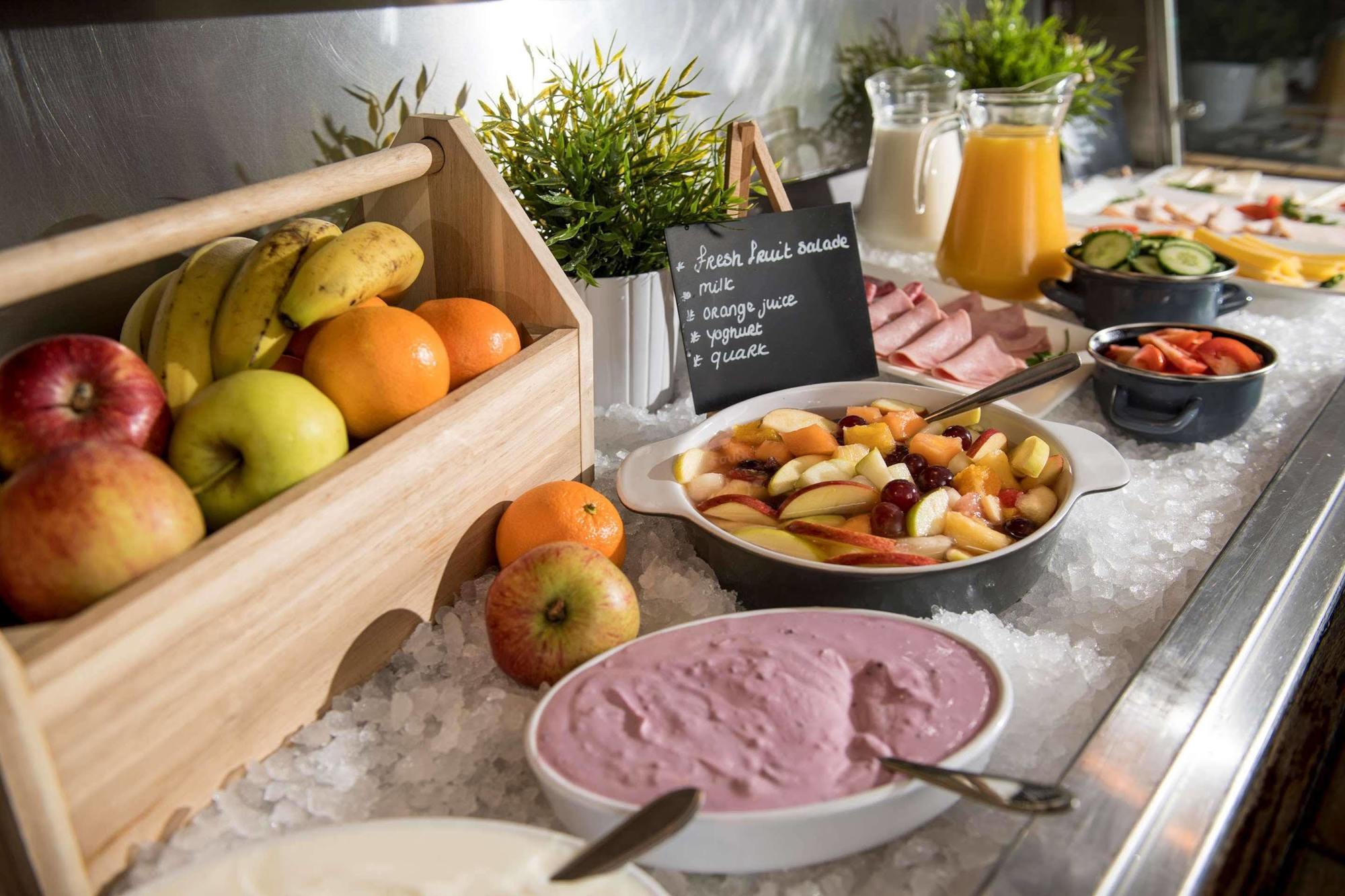 Khách sạn Campanile & Restaurant Zuid-oost 3*