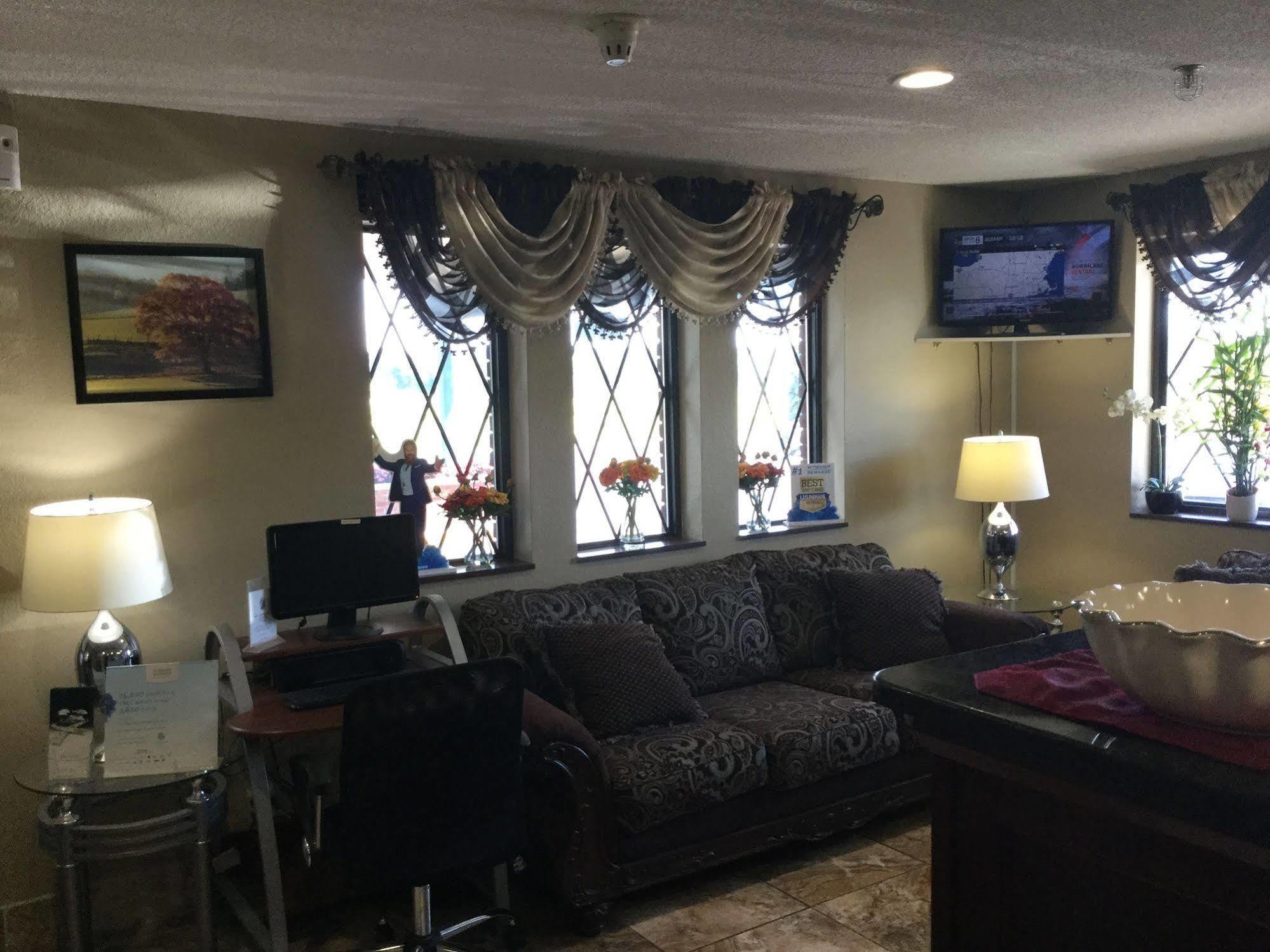 Super 8 By Wyndham