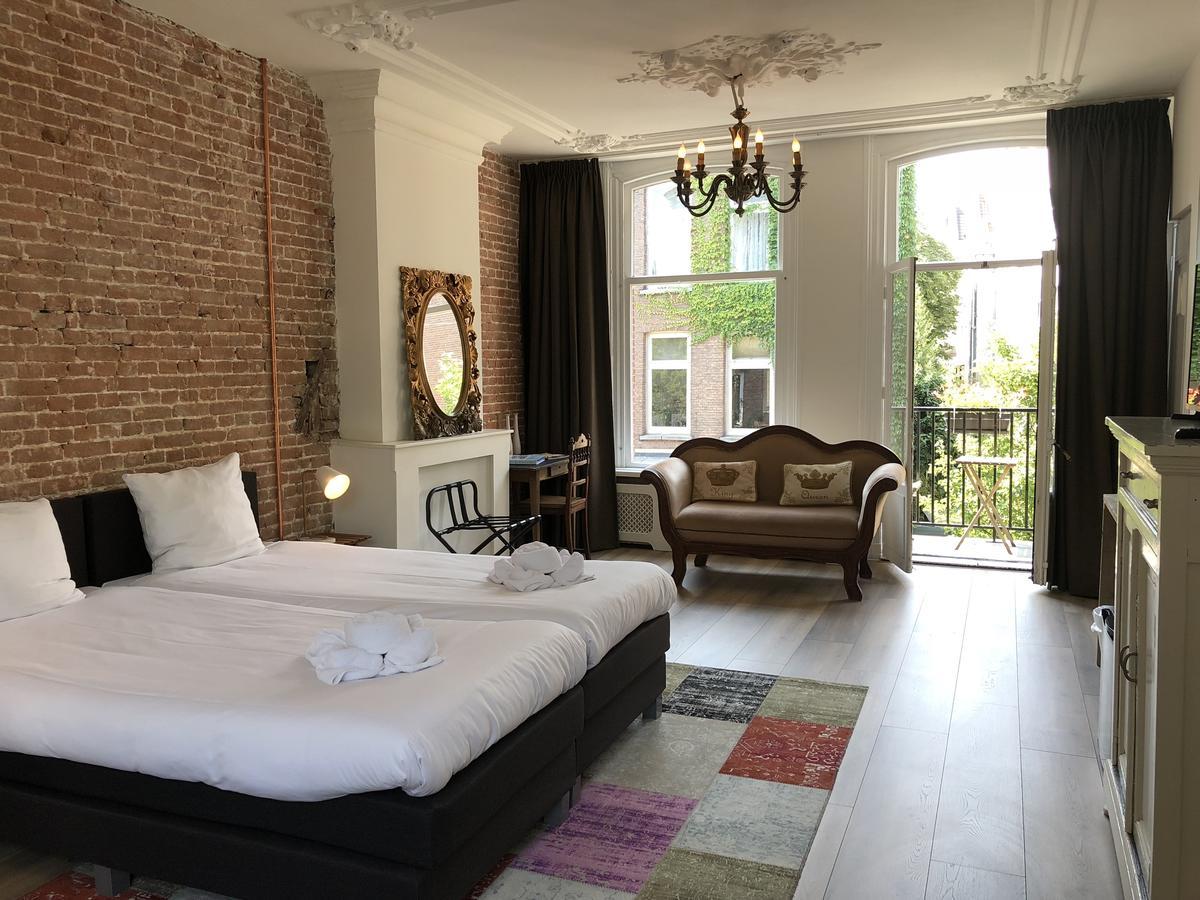 Couette-café Nine-t-teen Bed And Boutique 3*