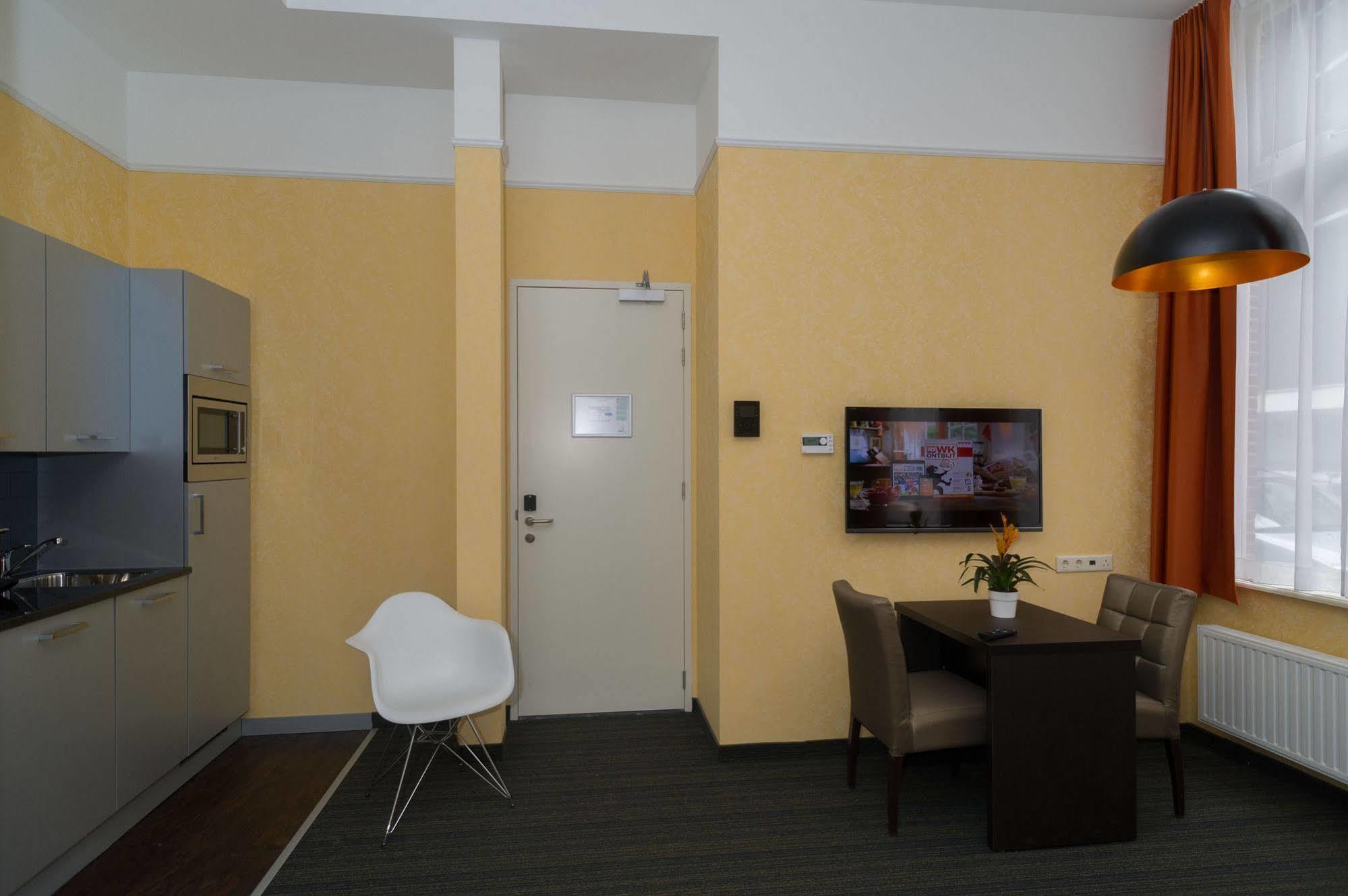 Golden Mansion Khách sạn hẻo lánh 3*