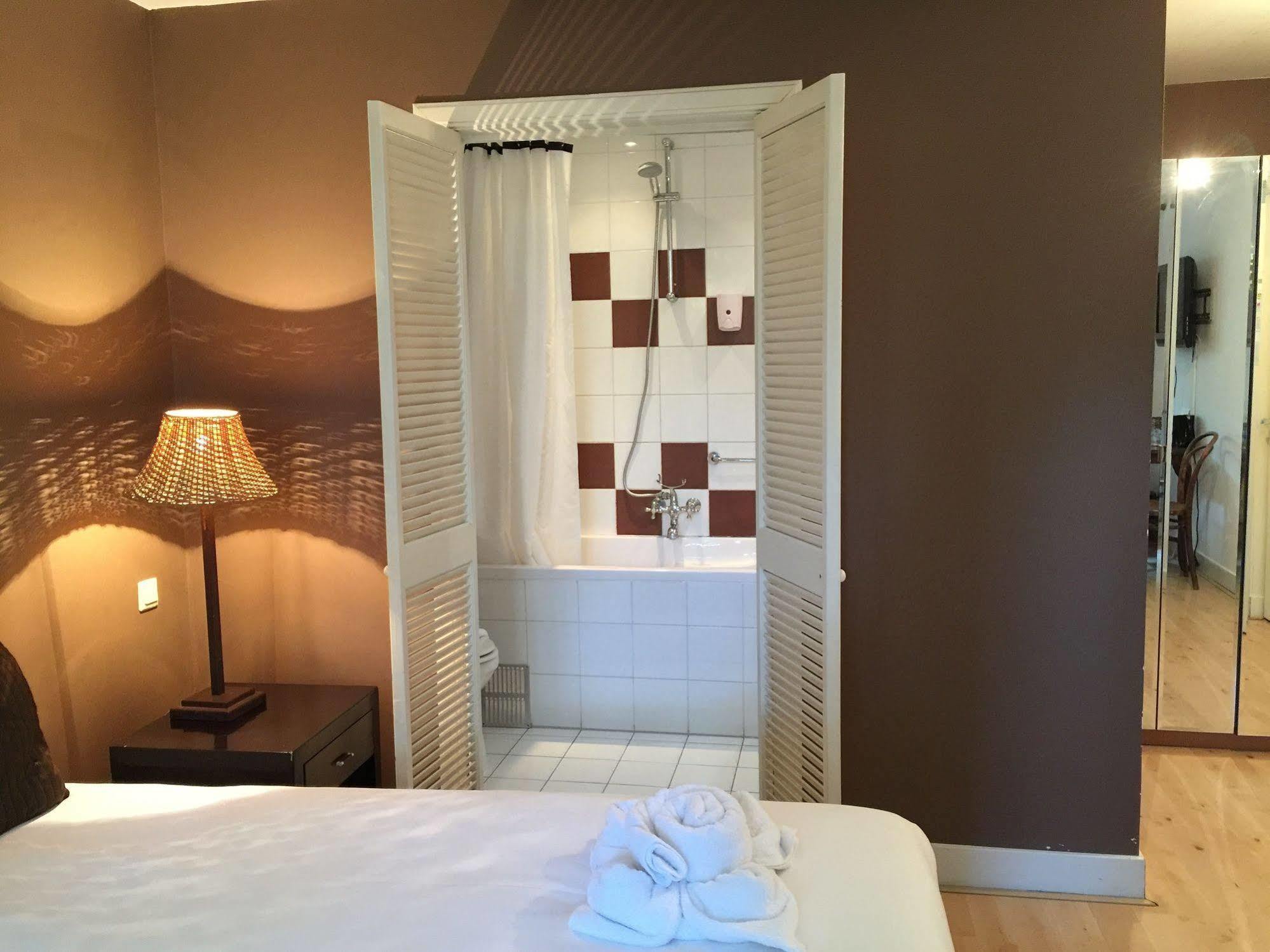 Couette-café Nine-t-teen Bed And Boutique Amsterdam