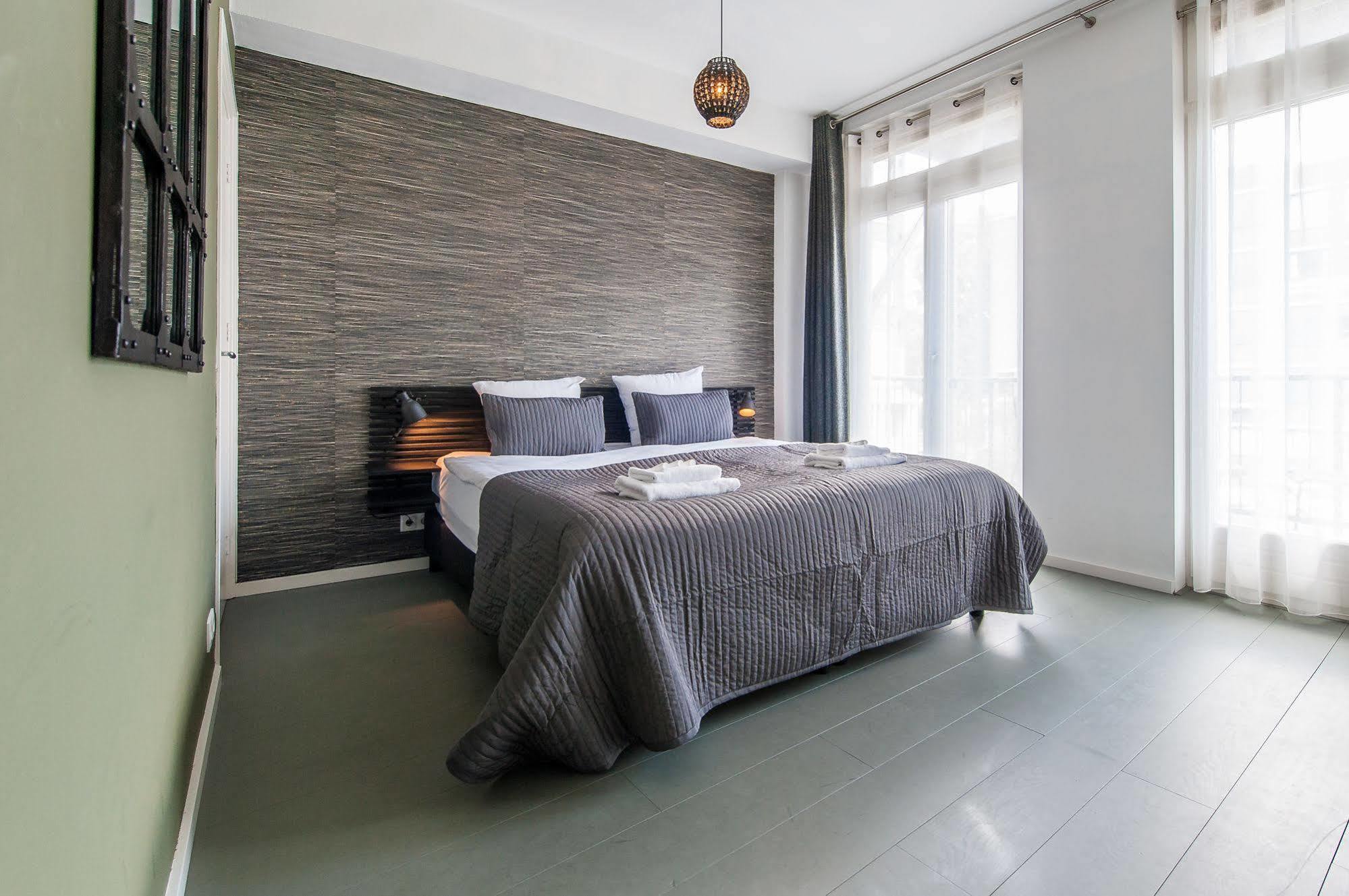 Leidse Square Marnix Apartment