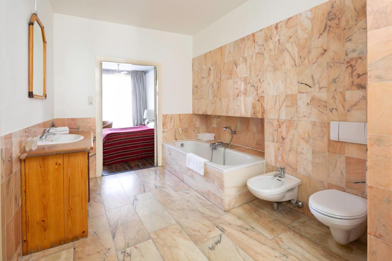 House Khách sạn 3*