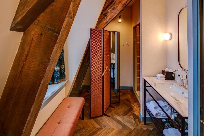 Mercier Khách sạn 4*