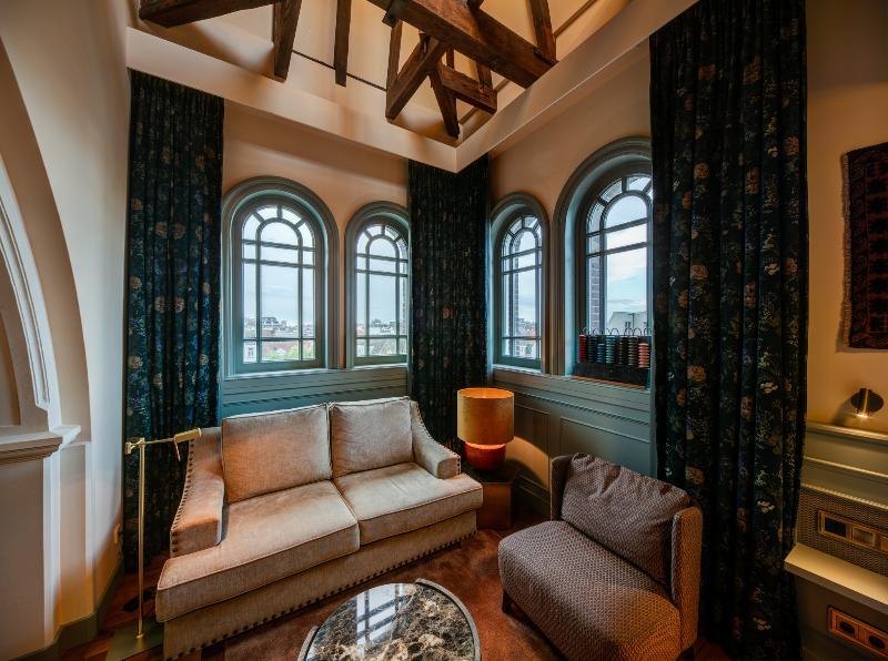 Khách sạn Mercier 4*