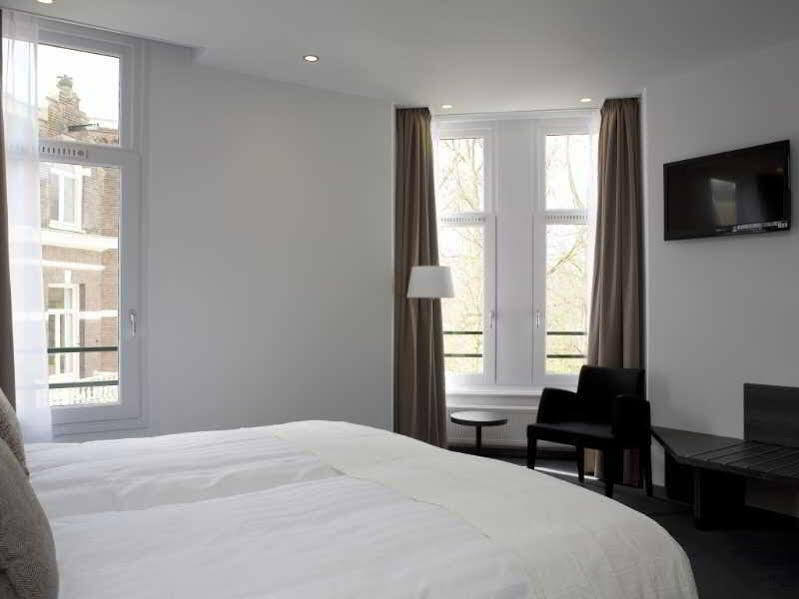 Parkview Khách sạn 3*