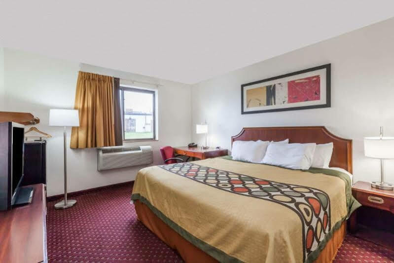 Hotel Super 8 By Wyndham 2*