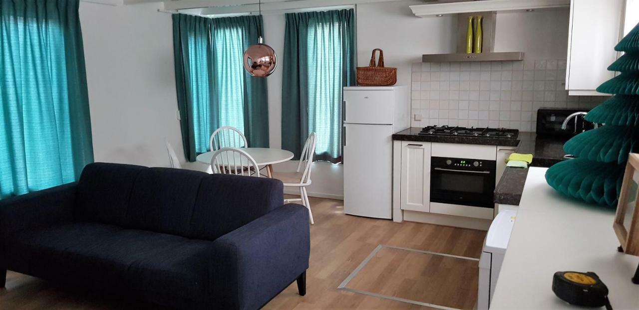 Houseboat Piano Forte * Amsterdam