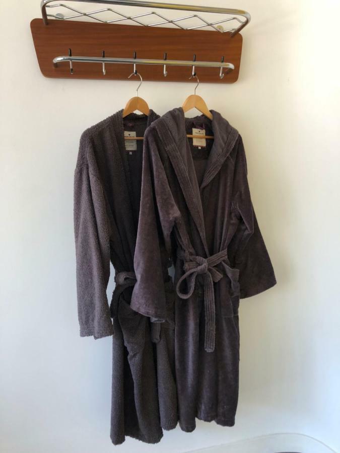 Hospedagem domiciliar Chez Odette - Free Bikes & Private Car Parking