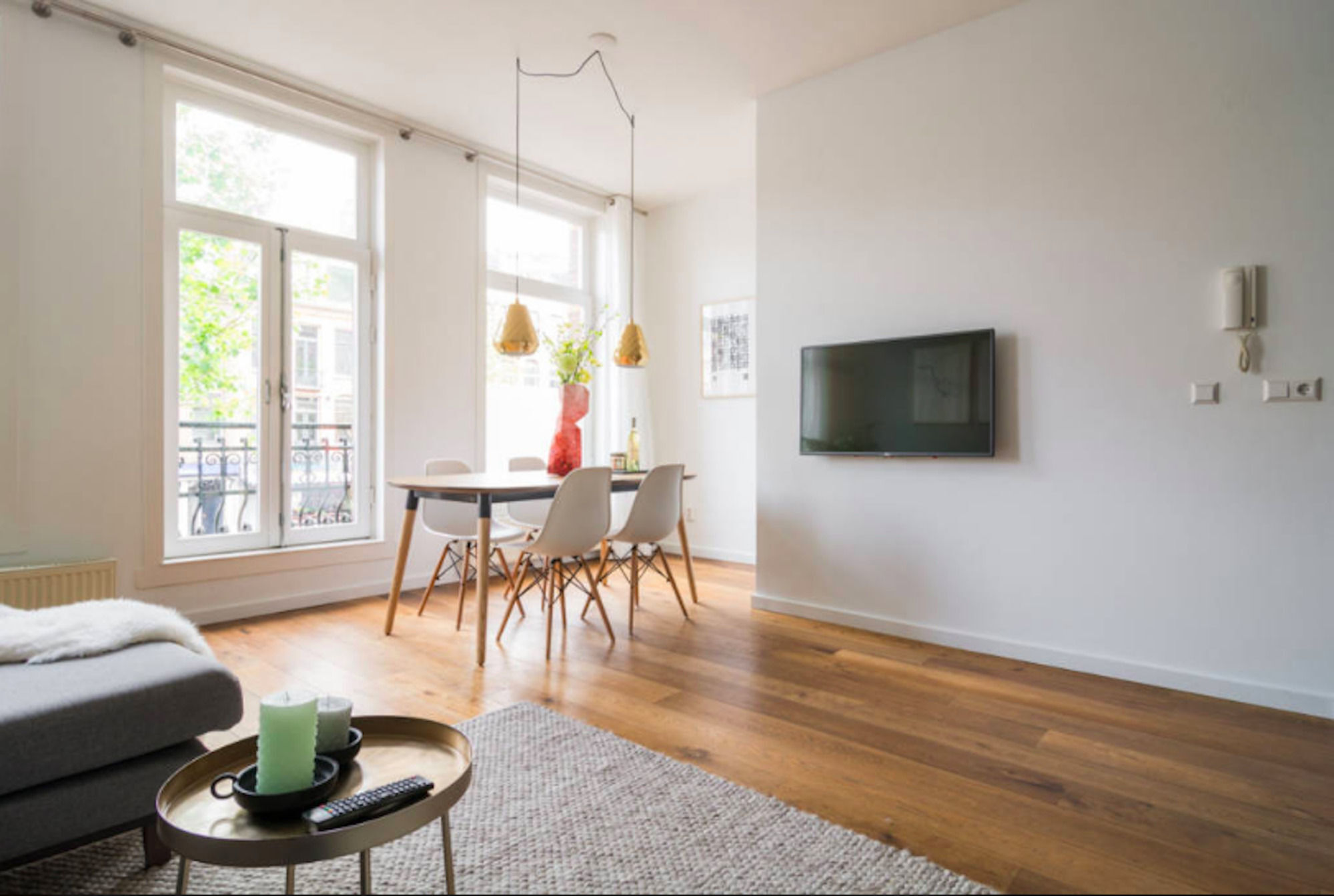 Short Căn hộ Amsterdam