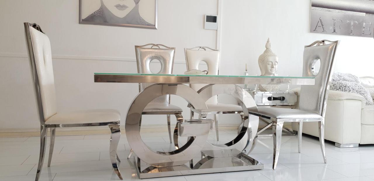 Căn hộ White Luxury Penthouse In Centre Amsterdam