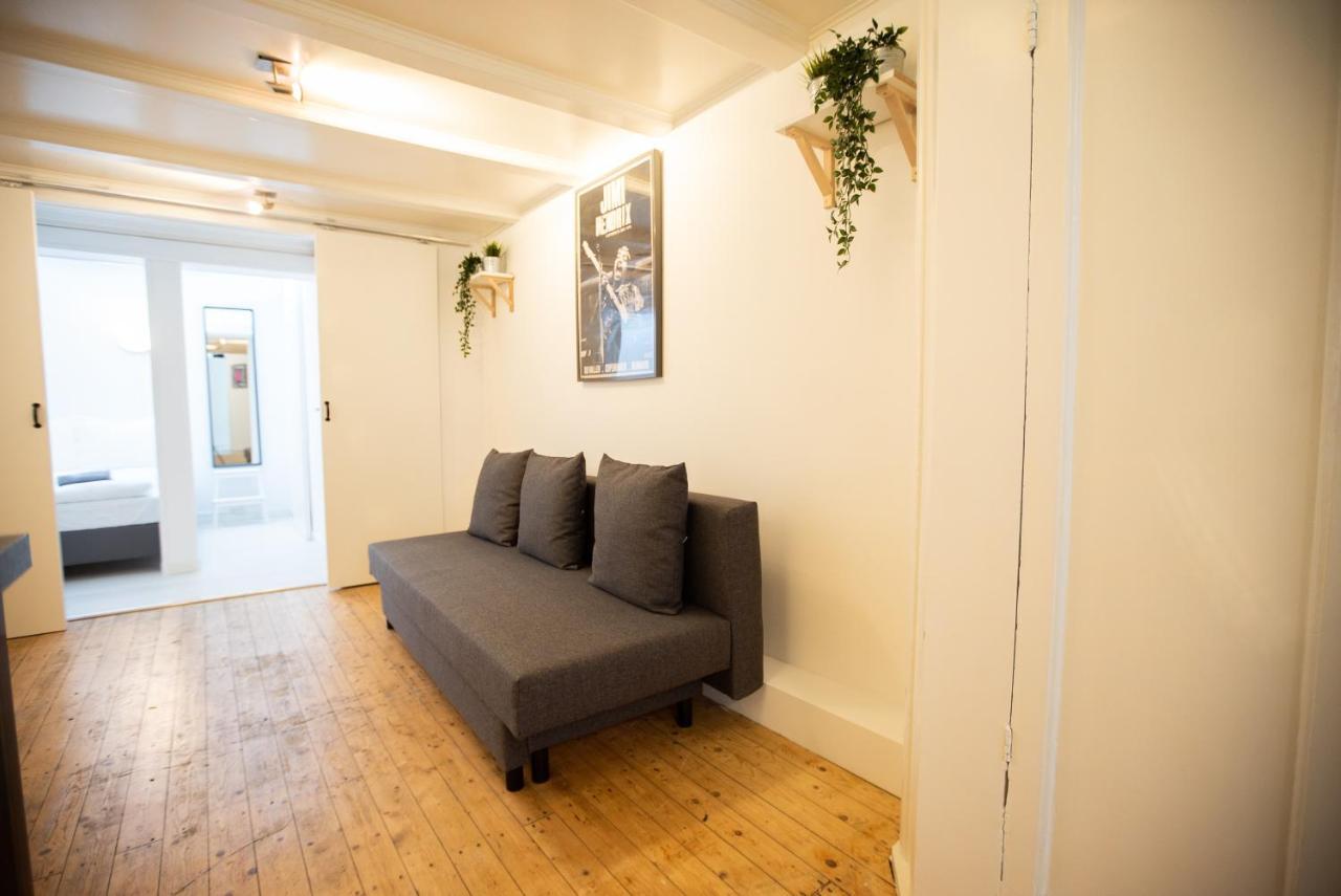 Couette-café Red Light District On Ground Floor 2*