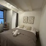 Chic Rembrandt Flat Near Bars, Cafes, Museums