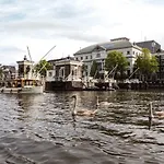 Sweets - Amstelschutsluis