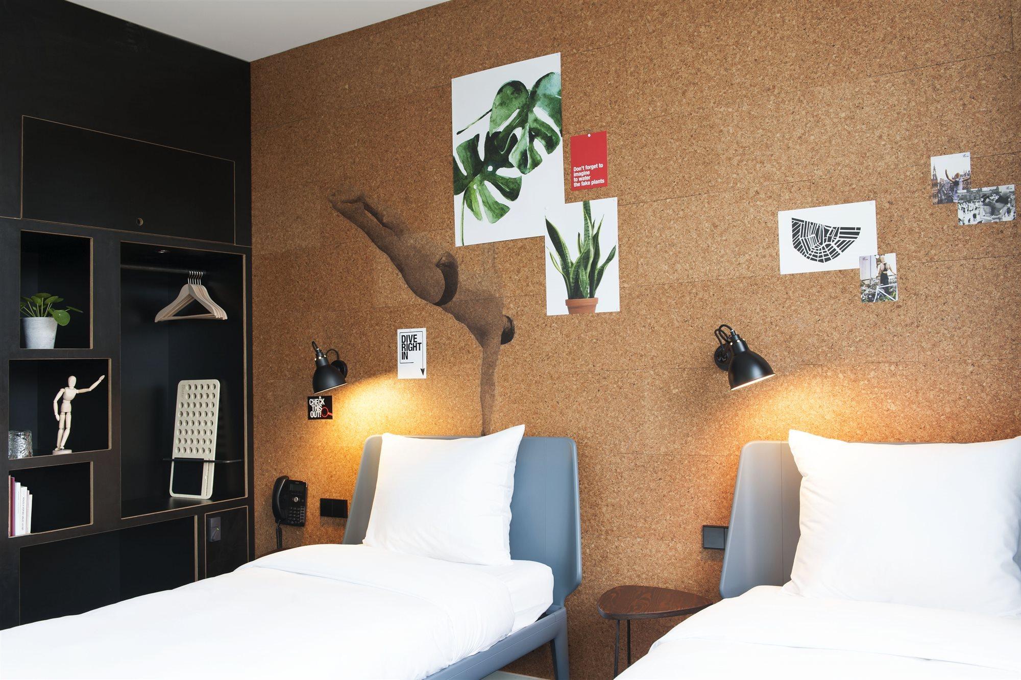 Khách sạn Conscious The Tire Station Amsterdam
