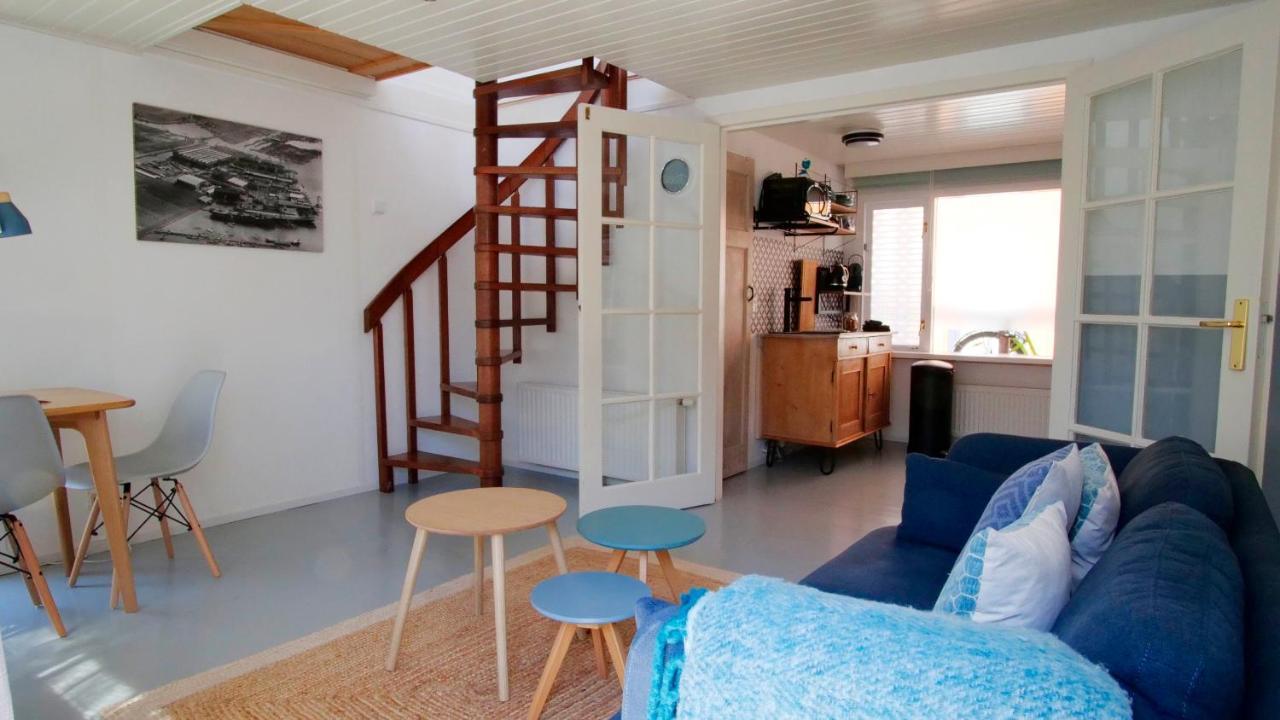 Houseboat Apartment With Water Terrace, Free Bikes & Fast Wifi Amsterdam
