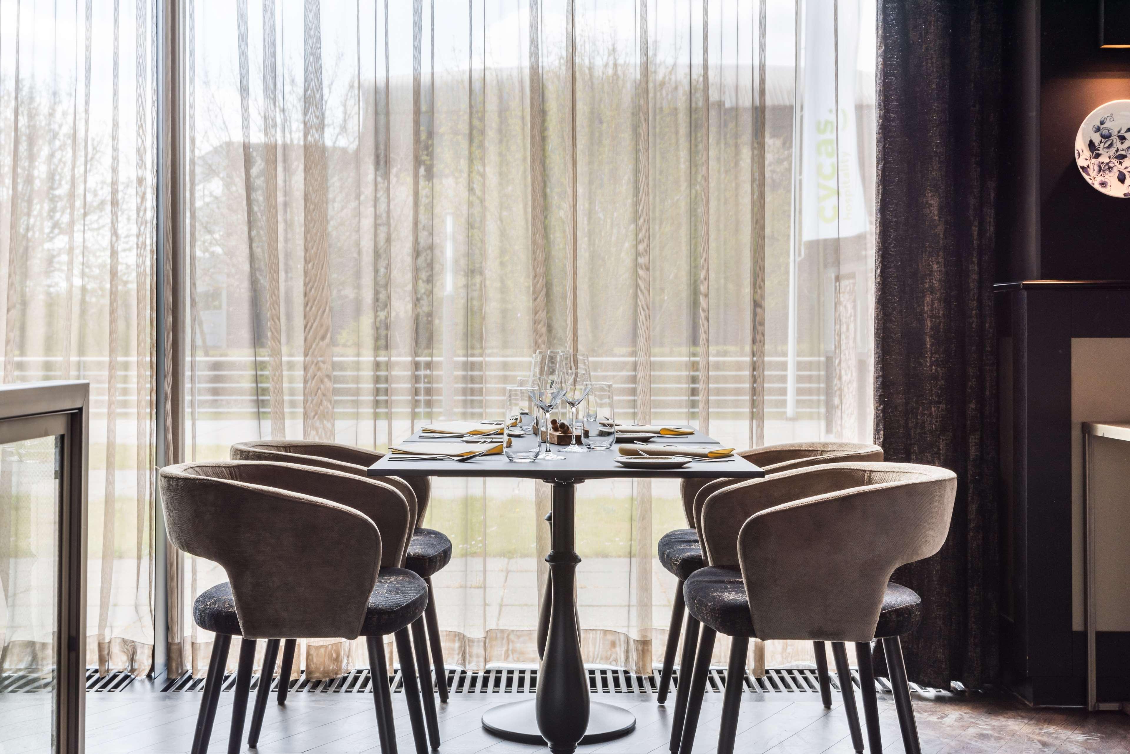 Khách sạn Radisson And South Amsterdam