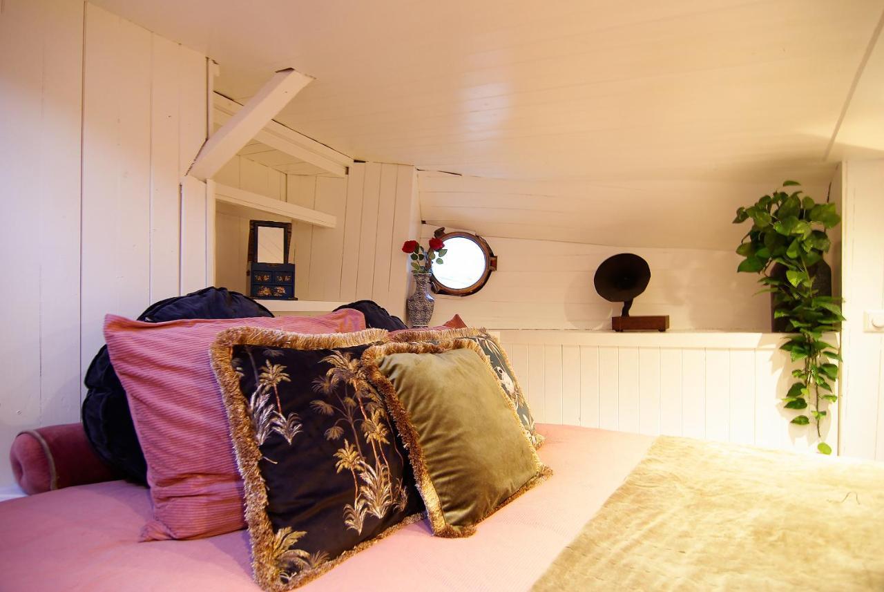 Gasthuis Najade Eco Houseboat *