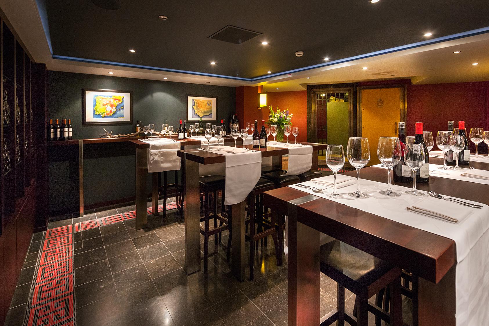 Khách sạn Grand Amrath 5*