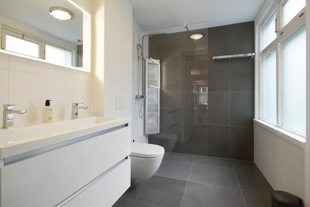 New 4p Renovated @best Location Jordaan Herberg *