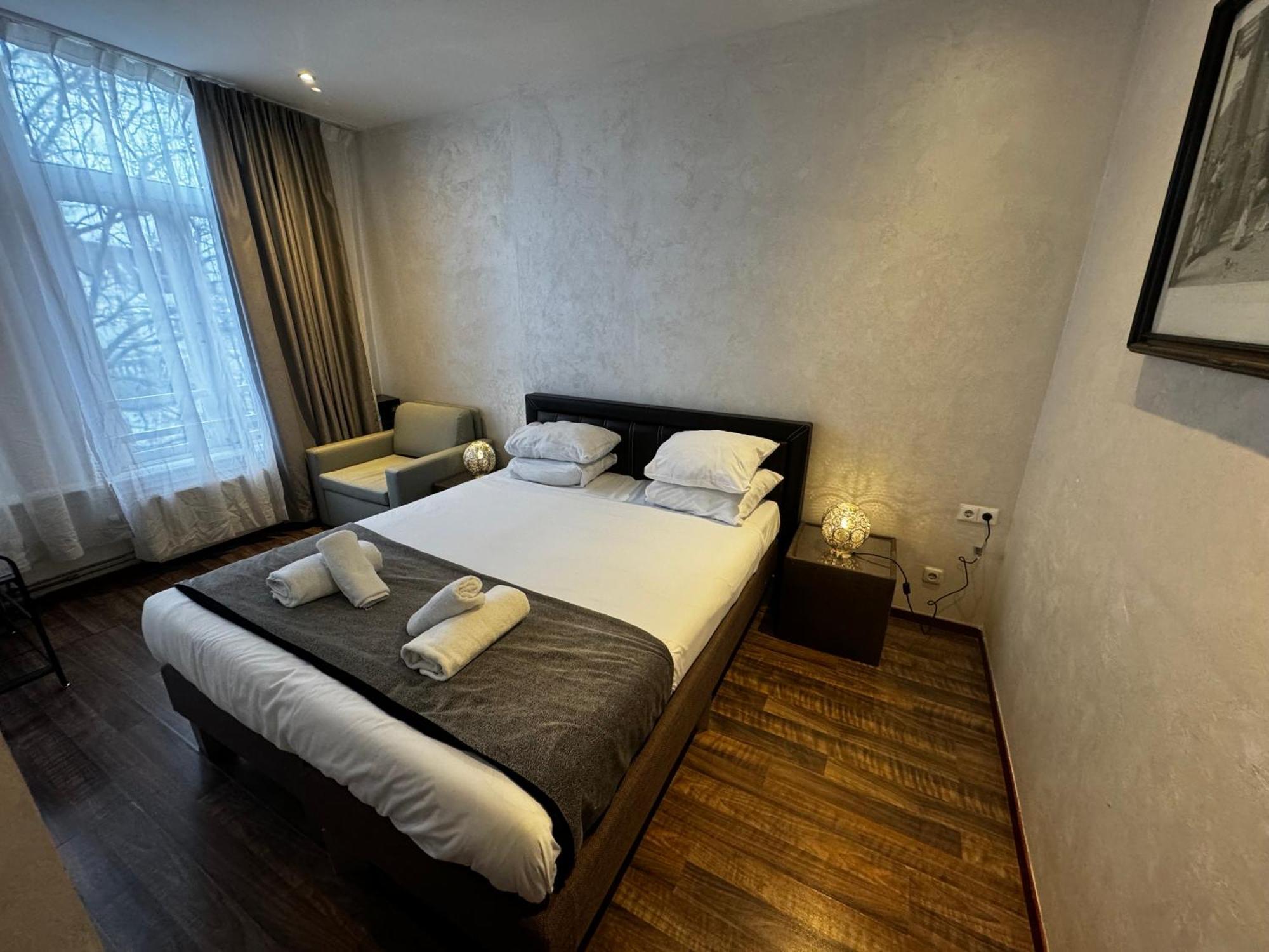 Khách sạn La Belle Vue 2*