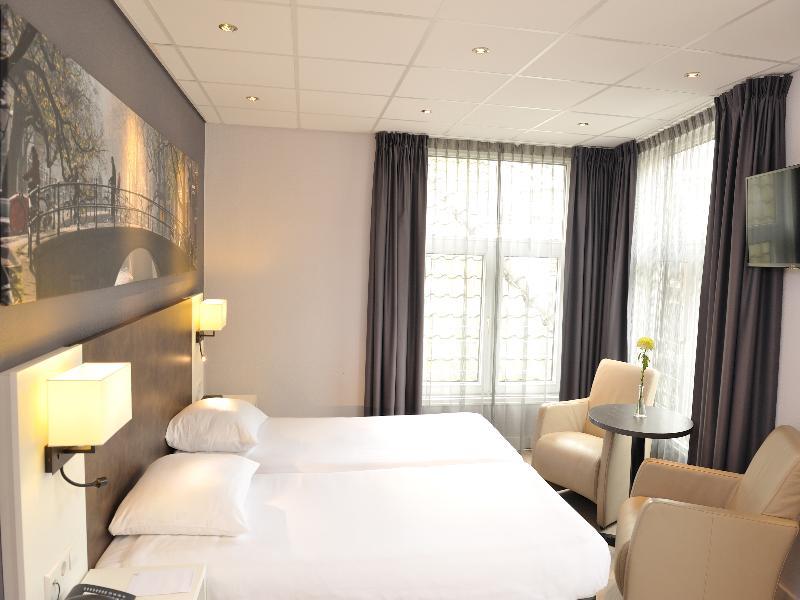 Hotel De Roode Leeuw