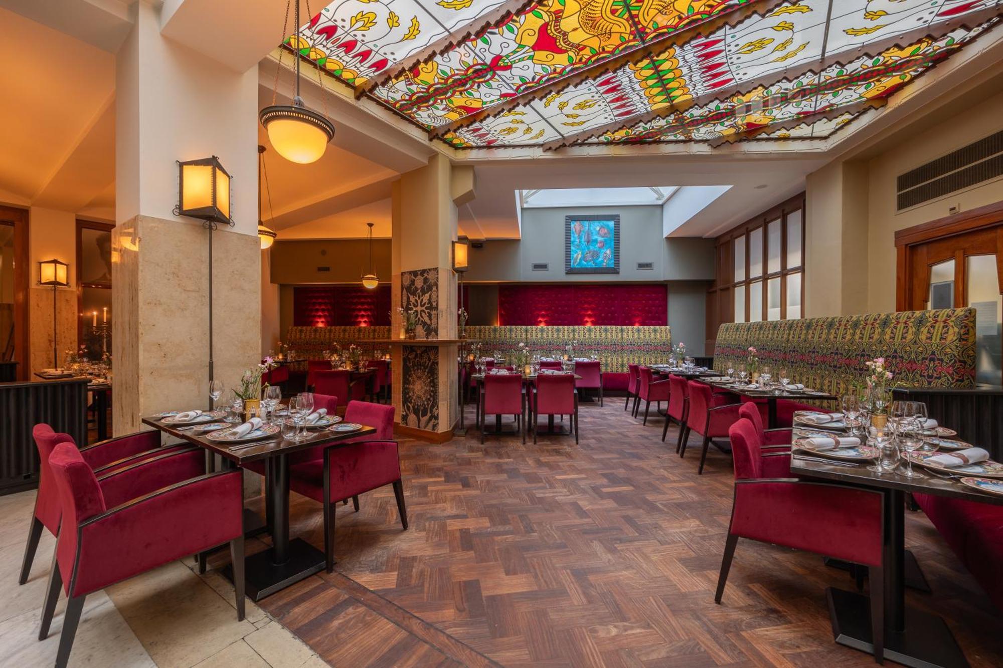Khách sạn Grand Amrath 5*