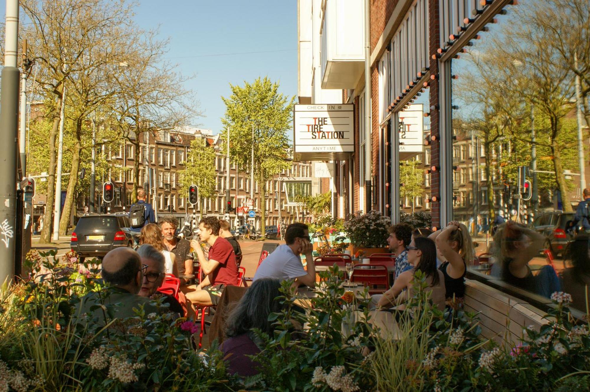 Khách sạn Conscious The Tire Station Amsterdam