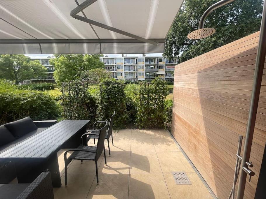 Appartement Luxe Bij Zuidas Met Tuin En Buitendouche *