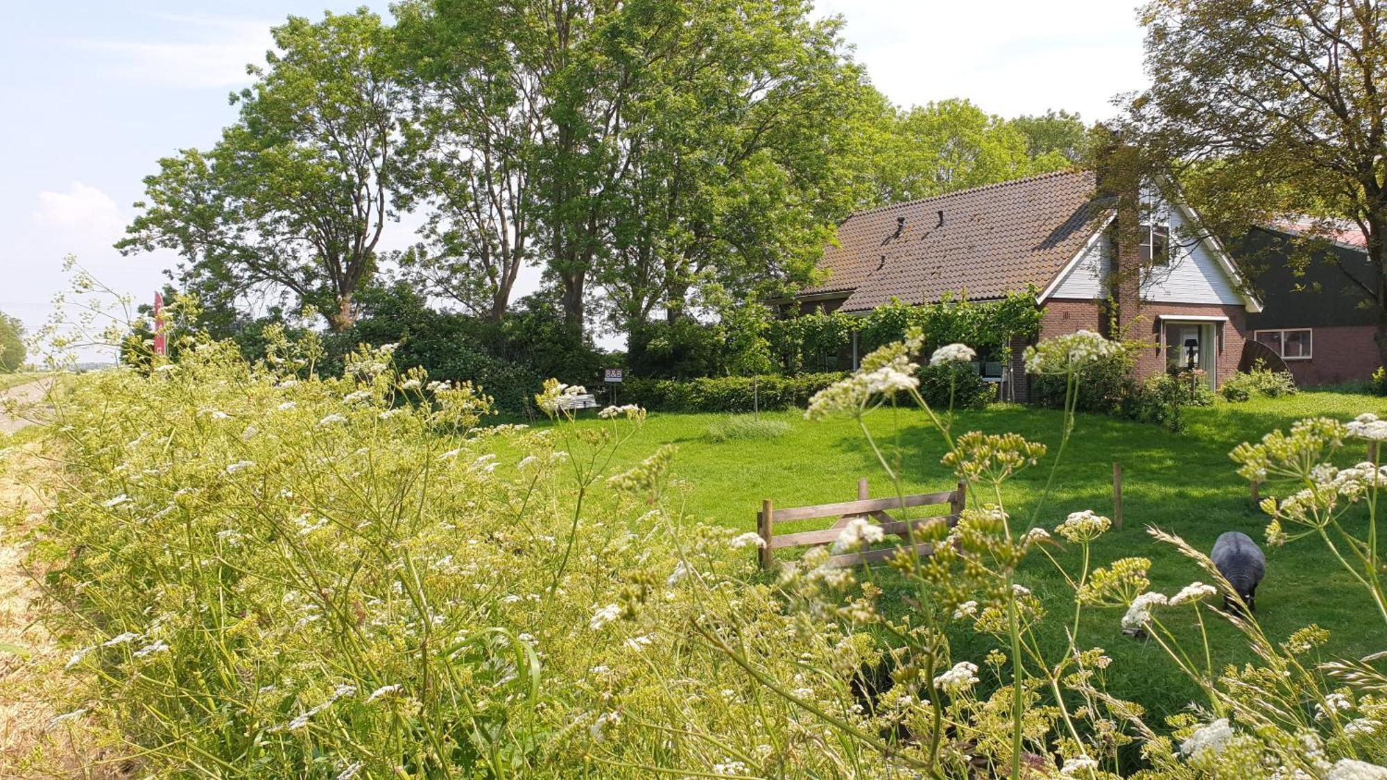 Farmer Farmyard Stays, Sleep Easy, Rural, Explore