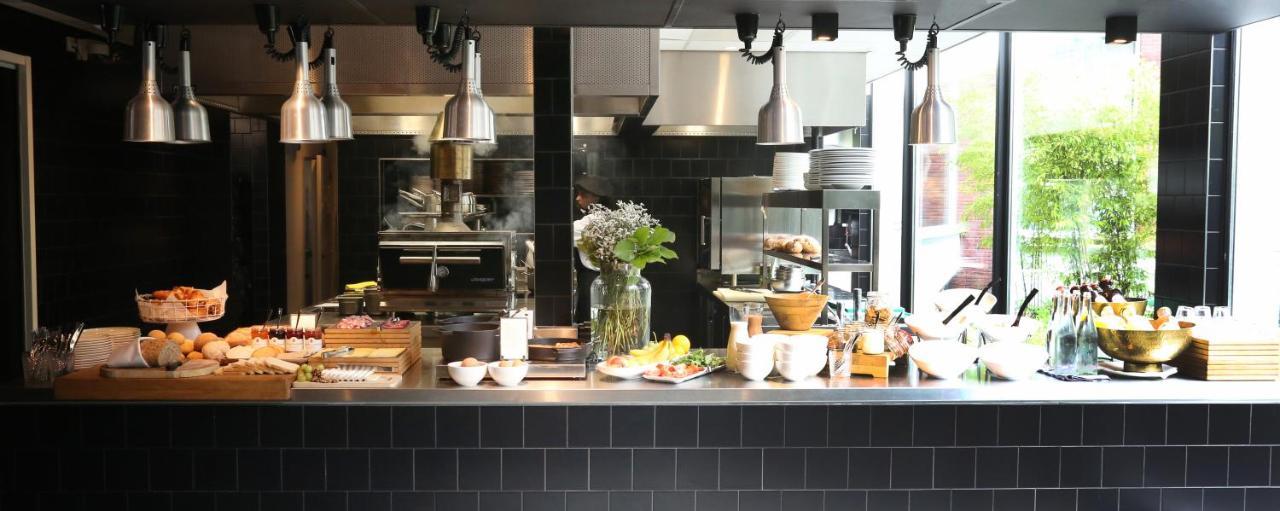 Khách sạn Conscious The Tire Station Amsterdam