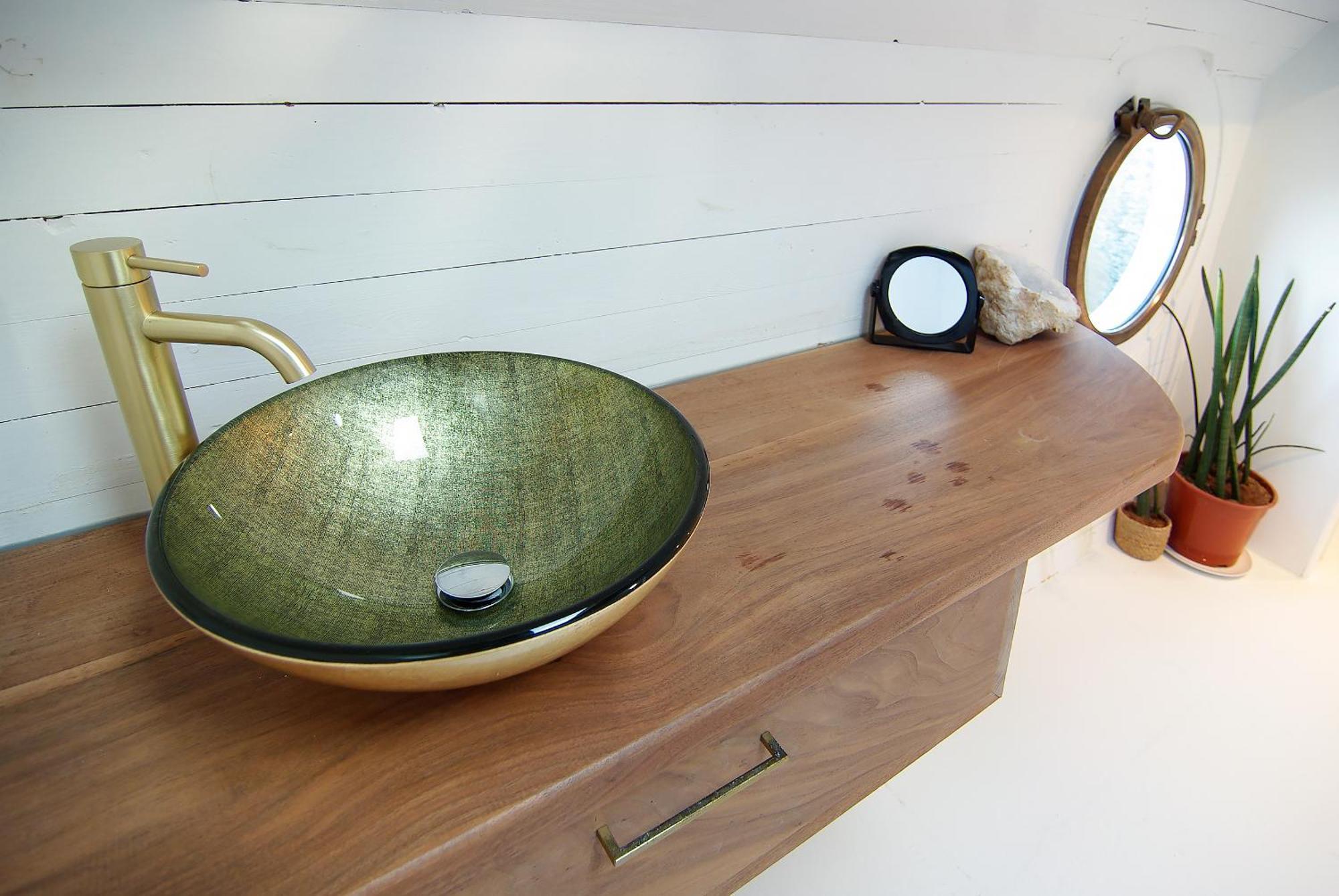 Najade Eco Houseboat Botel