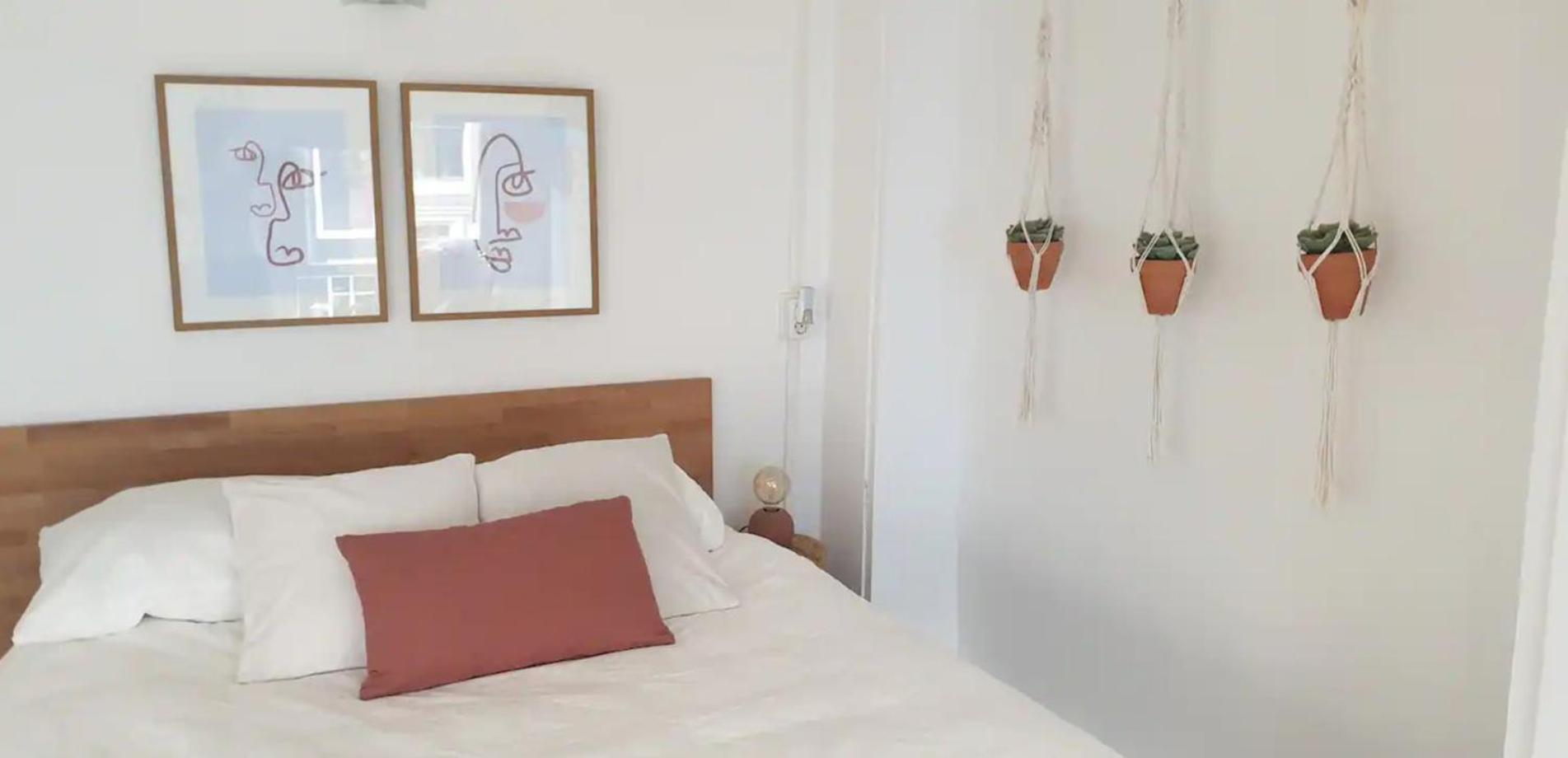 Gasthuis Studio's In The Center Of With Canal View! Amsterdam