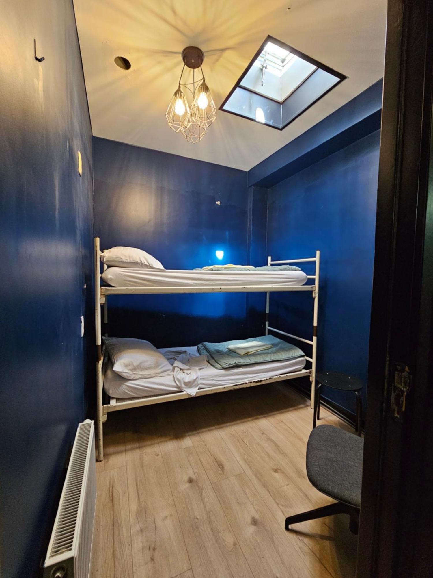 Crossroads Hostel Amsterdam Albergue *
