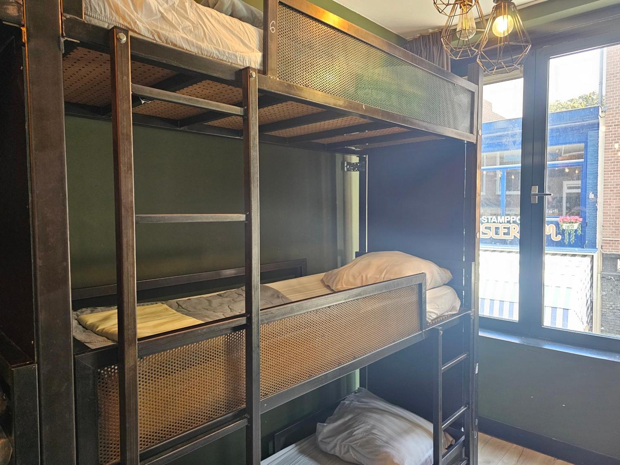 Crossroads Hostel Amsterdam Albergue