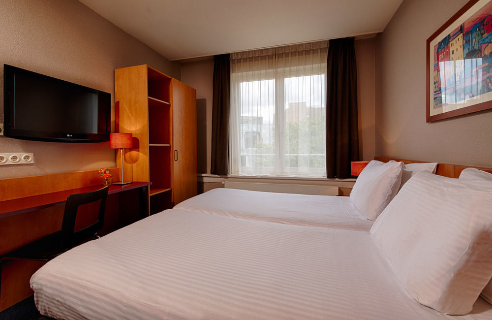 Leonardo City Center 4*