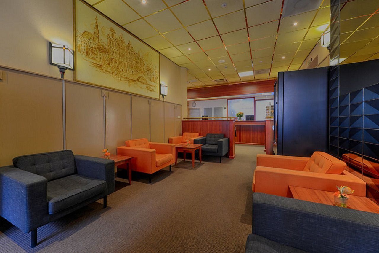 Leonardo City Center 4*