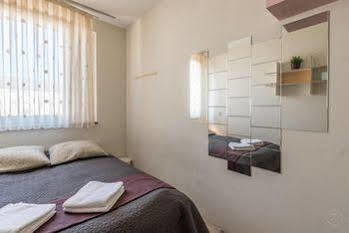 Khách sạn Bijlmermeer - Arena Area 3*
